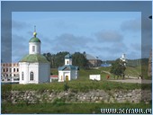 Соловки. Ряд часовен перед монастырем по берегу моря.