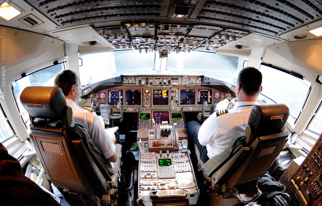 Кабина Boeing 767
