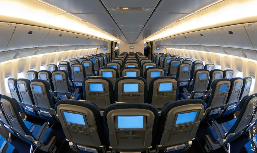 Салон Boeing 777