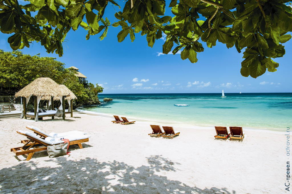  Sandals Ochi, 