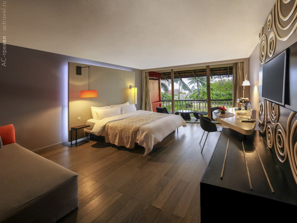 Номер в отеле Tahiti Ia Ora Beach Resort